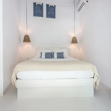 Ahinos Apartment *